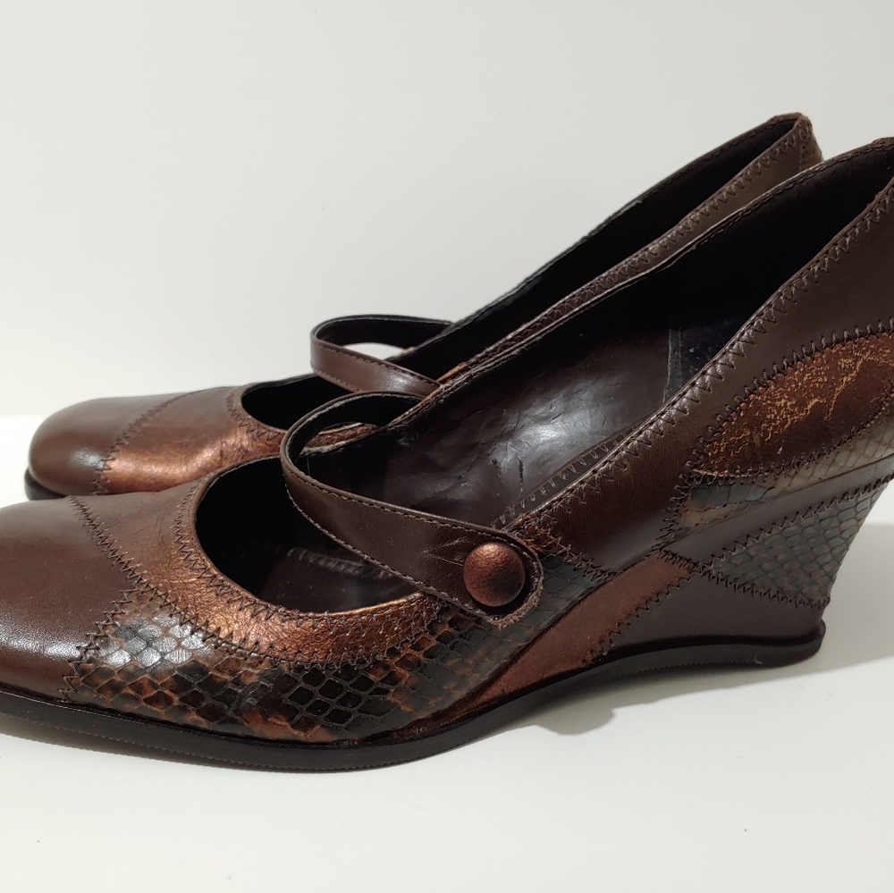 Antonio Melanie Women's Bronze Snake Skin Mary Jane Wedges 7 M